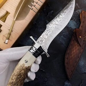 Hunting Knife with Stag Horn Handle - Rustic Decor Knife, Damascus Steel Fixed Blade Skinner, Outdoor Dad Gift