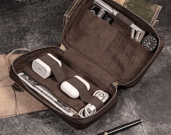 Crazy Horse Leather Tech Organizer, Multi-functional Storage Bag