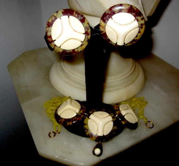 Art Deco Leopard Print & Domed Overlay Necklace an