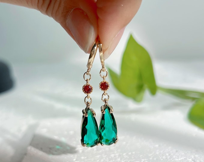Howl’s Earrings,Emerald Colored Crystal Teardrop Earrings Peacock,Howl’s Castle Earrings