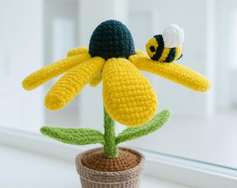 Black Eyed Susan Crochet Pattern with Bee: Amigurumi PDF Tutorial