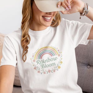 Rainbow Bloom Comfort Colors T-Shirt – Pastel Aesthetic Floral Rainbow Tee – Cute Spring Boho Shirt – Retro Colorful Graphic T-Shirt  LGBT