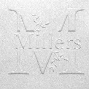 Puede incluir: Papel blanco texturizado con la palabra "Millers" en relieve. El diseño incluye la letra "M" a ambos lados de la palabra, con una ramita de hojas en el centro, todo en un estilo minimalista.