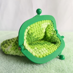 Handgemaakte mintgroene gehaakte portemonnee - Ombre boho-portemonnee met veilige sluiting, op de natuur geïnspireerde kaarthouder, essentieel lente/zomer