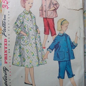 1950s Simplicity Pattern 1441 Bust 32 Hips 35 Size 14 Girls Teens Pajamas Housecoat Lined Capris Bows Peter Pan Collar Sewing image 3