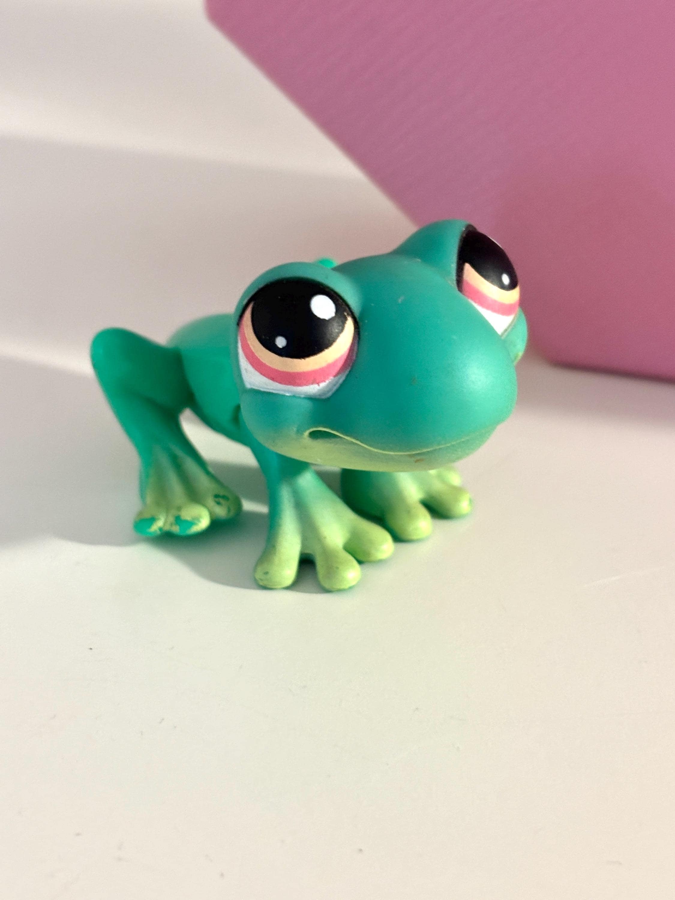 Littlest Pet Shop 236 Magic Motion Frog Orange Eyes Leapin Lagoon