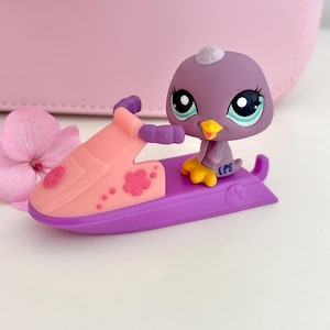 Authentic Littlest Pet Shop #2321 Baby Penguin / Original Hasbro LPS with accessory