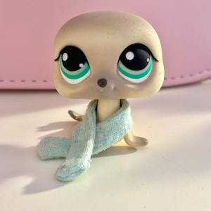 lps 1076 seal gray with teal green eyes 2007