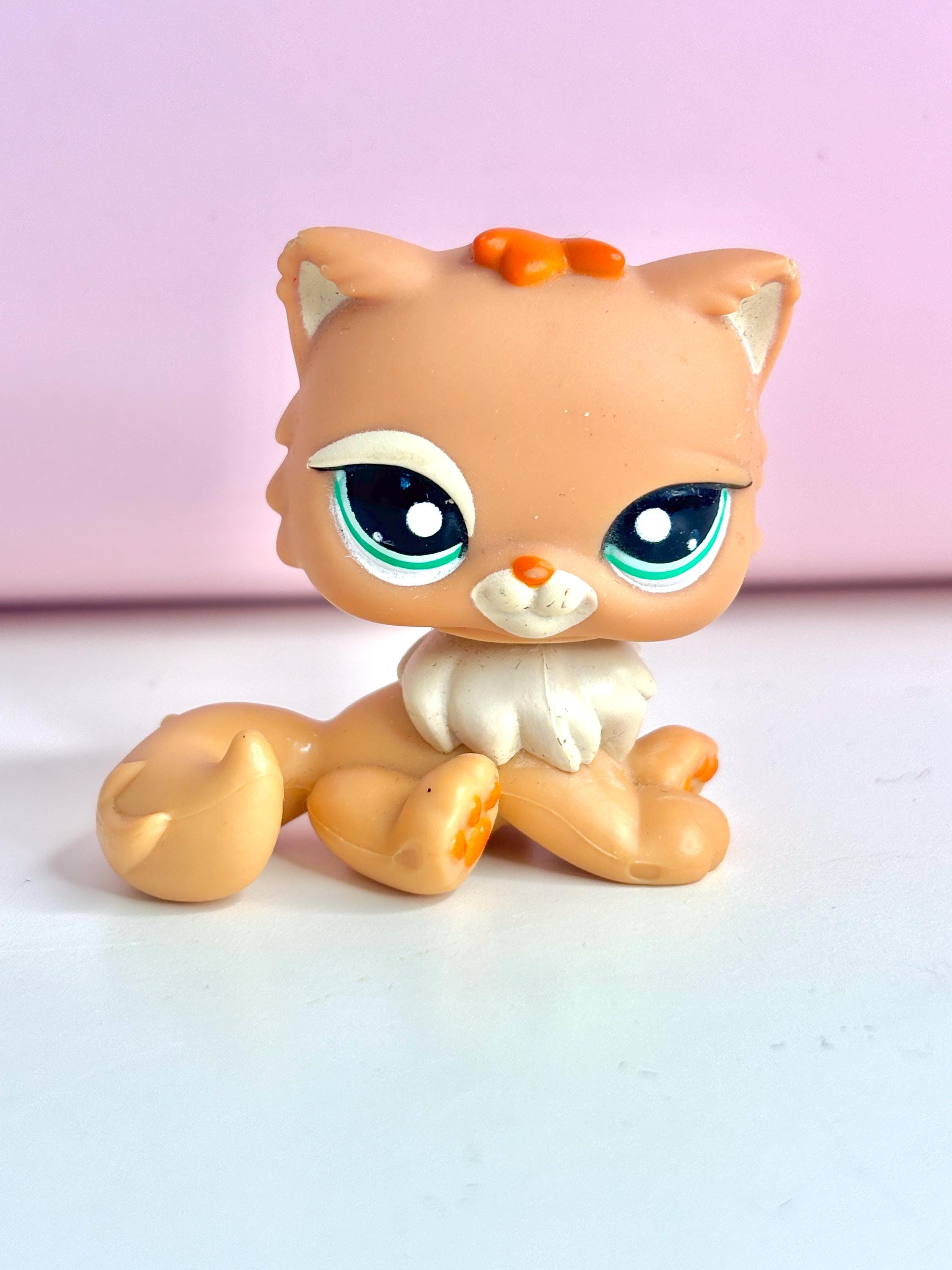 Littlest Pet Shop Authentic # 1948 Orange Cream Persian Cat Green