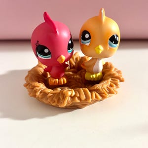 LPS authentic birds littlest pet shop with nest accessory
