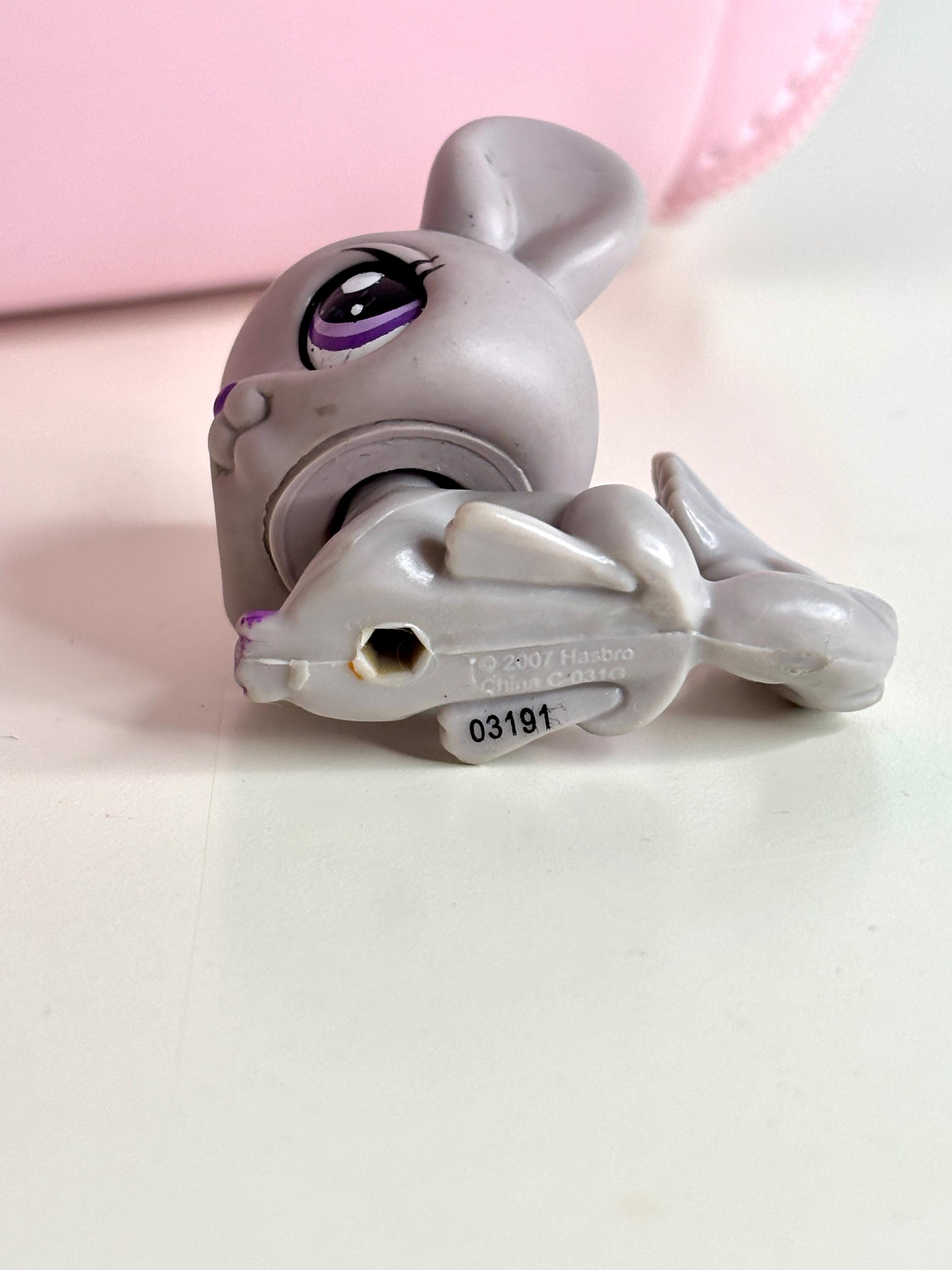 Blind Bag Chinchilla 2014 Authentic Super Rare Pet Purple and Grey