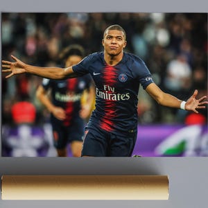Sport Poster, Kylian Mbappé Wall Art, PSG, France Soccer Decor, Football Gift, Soccer Fan Art, Fine Art Prints