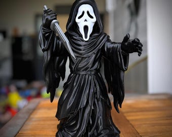 Estátua de Ceifador Mascarado Inspirada no Ghost Face, Estilo Assassino, Impressa em 3D, Decoração de Mesa, Item Colecionável Assustador