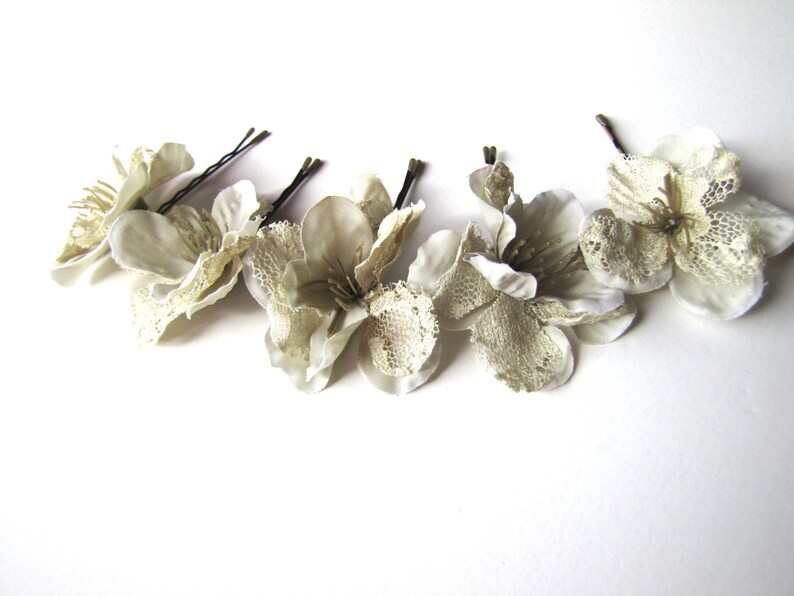 Pale Green Flower Hair Pin Set, Light Sage Green Bobby Pin Flowers with Lace image 3