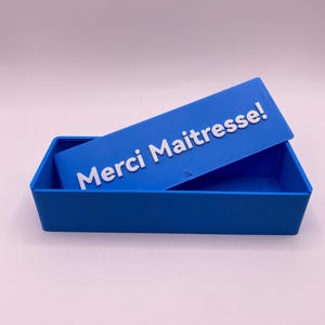 Caja personalizable impresa en 3D – Regalo de fin de año – “Gracias Maestro” o mensaje a elección – Portalápices / caja de dulces