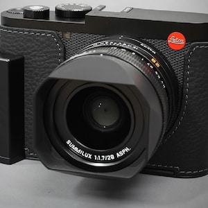 LIM&#39;S Genuine Italy Leather Camera Half Case Metal Grip Dovetail Plate for Leica Q3  [Black]