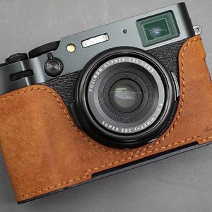 LIM&#39;S Genuine Leather Camera Half Case Dovetail Plate for Fuji FUJIFILM X100VI Case Cognac Brown [Handmade]