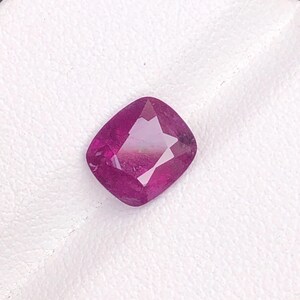 Rubis du Cachemire naturel taillé en coussin, pierres précieuses en vrac, rose rouge, rubis à facettes pour bague, pendentif, bijou de collection, du Pakistan 2,15 carats
