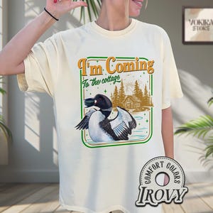 Jag kommer till stugan Comfort Colors®-tröja, t-shirts från hockeyfilmstiden, HBTQ-merchandisepresenter, Team Hollanov & Rosanov