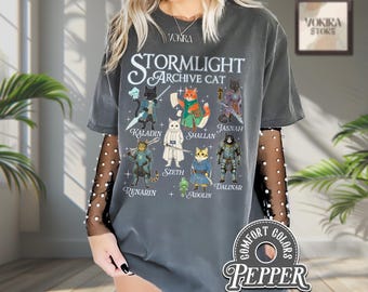 Camiseta con personajes de gatos de El Archivo de las Tormentas, colores cómodos, El Camino de los Reyes, fan de El Archivo de las Tormentas, fan de Sanderson, regalo literario