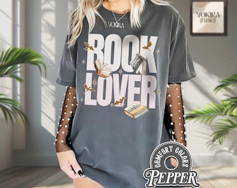 Komfort Farben Buch Liebhaber Shirt, Fantasy Bücherwurm Geschenk Tee, Vierter Flügel Tairn Andarna Shirt, Basgiath War College Merch