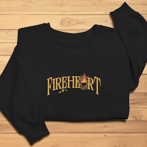 Thron des Glases Feuerherz besticktes Sweatshirt, Erbe des Feuers Geschenke für Buchliebhaber, Reich der Stürme Pullover, SJM Zitate, Bücherwurm Geschenk.