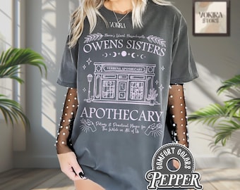 Praktyczna koszula Magic House Comfort Colors, koszula Owens Sisters, koszulka Aptekarska, przytulny strój czarownicy, jesienny prezent dla niej, jesienny styl