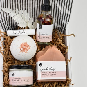 Self Care Gift Box, Sending a hug, Spa basket with body care, personalized gift under 50 for her, newmom selfcare, carepackage for friend immagine 3