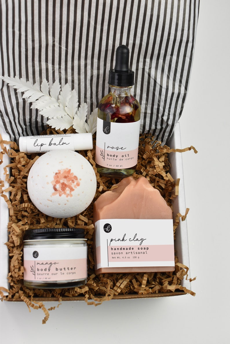 Self Care Gift Box, Sending a hug, Spa basket with body care, personalized gift under 50 for her, newmom selfcare, carepackage for friend immagine 3