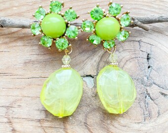 Vintage Lime Green Rhinestone Earrings Clip on Dangle