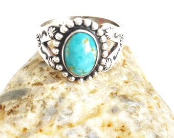 Vintage Sterling Silver Turquoise Navajo Ring