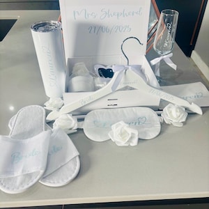 Bespoke Bride to Be Gift Box, Bridal Gift Basket, Hen Do Gift, Bride Box, Bridal Shower Gift, Personalised Bride Gift, Bride to Be Hamper