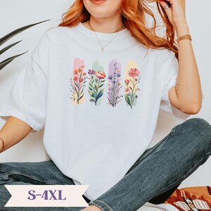 Flower Brushstroke Tee Floral Shirt Colorful Blossom Top Garden Print Tshirt Botanical Graphic Tee Gift for Nature Lover Shirt Romantic Gift