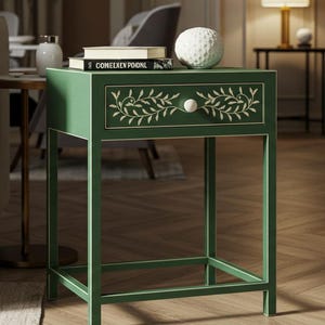 Table carrée verte avec marqueterie d&#39;os – Table de chevet à motif floral | Meuble d&#39;appoint fait main pour chambre éclectique, moderne ou bohème