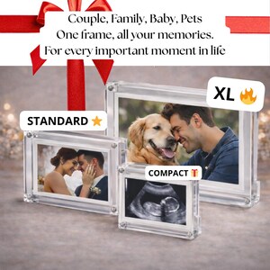 Peut inclure: Cadres photo en acrylique transparent de différentes tailles, dont Standard, Compact et XL. Les cadres affichent des photos d'un couple, d'un couple avec un chien et d'une échographie. Le texte indique : « Couple, Famille, Bébé, Animaux. Un cadre, tous vos souvenirs. »