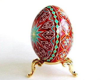 Pysanka Ukrainian Easter egg batik decorated chicken eggshell, hand painted beeswax pysanky egg art colored Easter eggs acid dyed ornaments