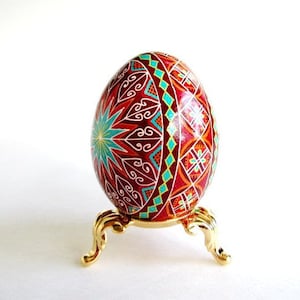 Pysanka Ukrainian Easter egg batik decorated chicken eggshell, hand painted beeswax pysanky egg art colored Easter eggs acid dyed ornaments