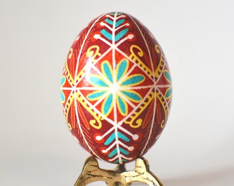 Handbemalte Ostereier mit echter Hühnereierschale aus Bienenwachs, traditionelles ukrainisches Osterei-Design, rote Pysanka, trendige Geschenkideen