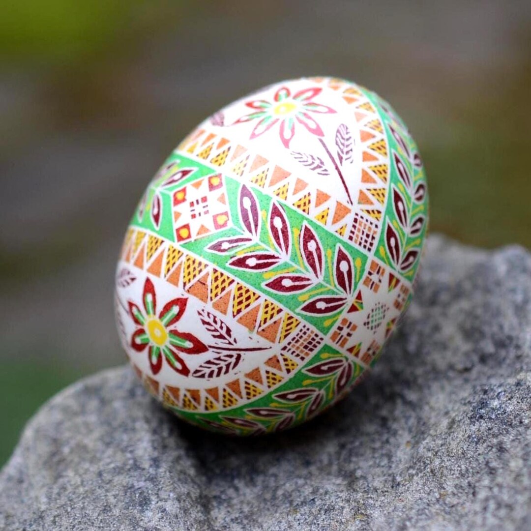 Hand-painted Pysanka Egg, Ukrainian Batik Art, Floral Ornament - Etsy