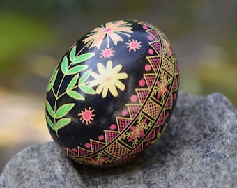 Ukrainian Pysanka Easter Egg, Floral Batik Eggshell Art, Handmade Folk Decor
