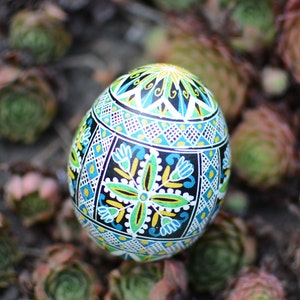 Pysanka egg Traditional Ukrainian Easter eggs gifts and ornaments for Mom, hand painted chicken eggshells decorative batik art eggs