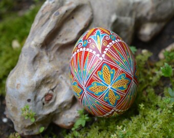 Pysanka eggs wedding gift, Ukrainian Easter pysanky red egg shell ornaments, hand painted egg art shells batik traditional eggs of Ukraine