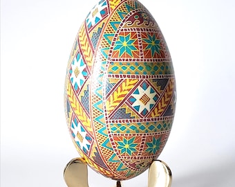 Oca Pysanka: Uovo di Pasqua ucraino, guscio d'uovo in cera d'api con tecnica batik.