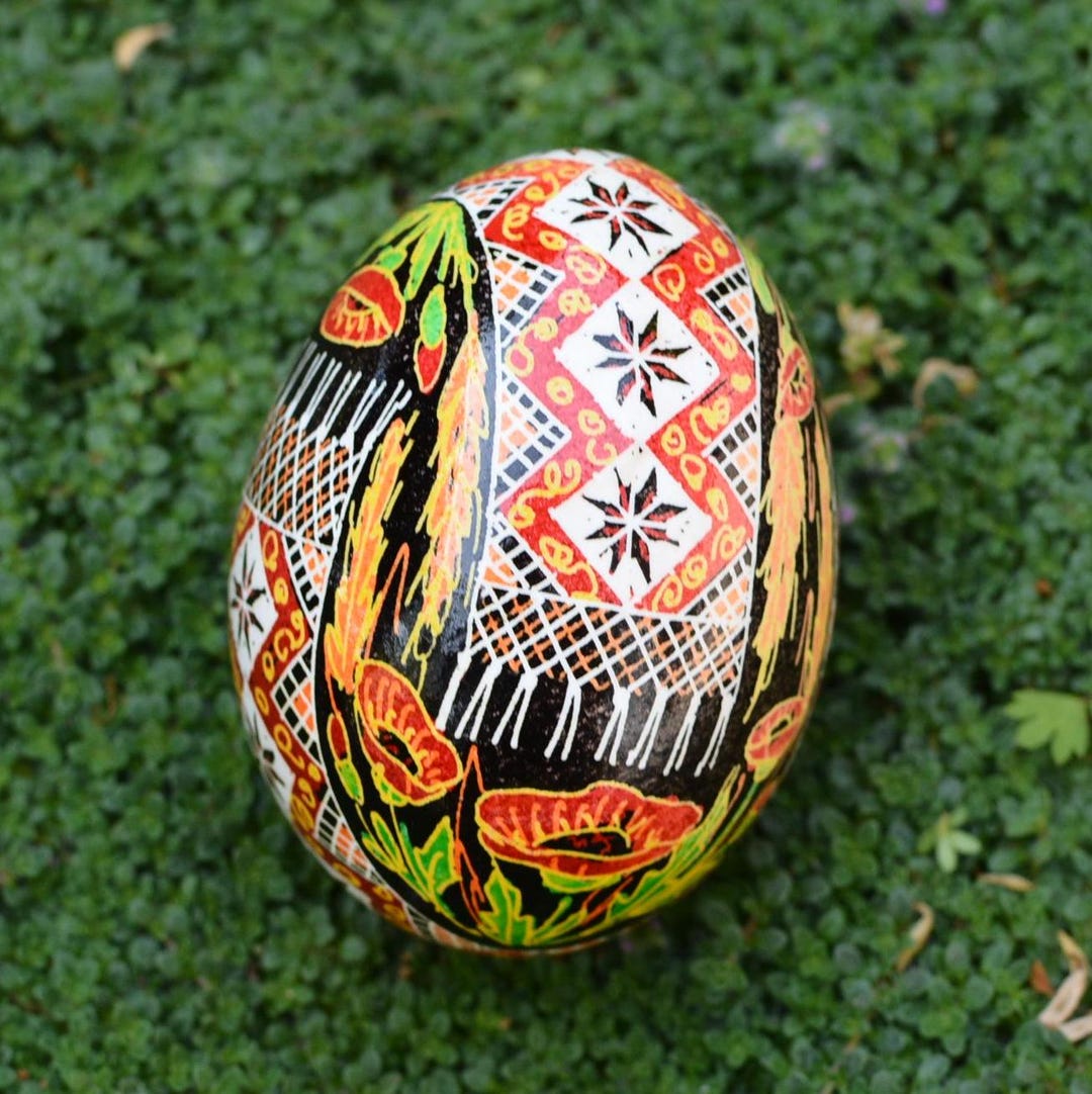 Rushnyk Pysanka Easter Egg, Red Poppy Floral, Ukrainian Batik Ornament ...