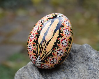 Hand panted Easter Pysanky eggs gift for Mom from daughter, traditional pysanka Ukrainian art egg with wheat, chicken egg shell ornaments