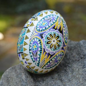 Pysanka Ukrainian Easter egg paisley pattern blue-yellow-white, decorative blue art egg bestseller design, hand-painted egg ornament Pysanky