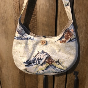 Bolso bandolera con escena de montaña, correa ajustable, bolso bandolera, 6 bolsillos interiores, bolso de mano con cierre de botón hecho a mano, bolso estilo boho, bolso hobo