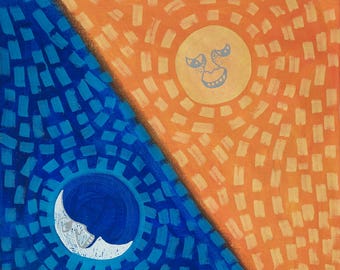 Könnte beinhalten: Ein Gemälde, das die Sonne und den Mond darstellt. Die Sonne ist ein gelber Kreis mit einem lächelnden Gesicht und der Mond ist eine weiße Sichel. Der Hintergrund ist in zwei Hälften geteilt, wobei die obere Hälfte orange und die untere Hälfte blau ist.