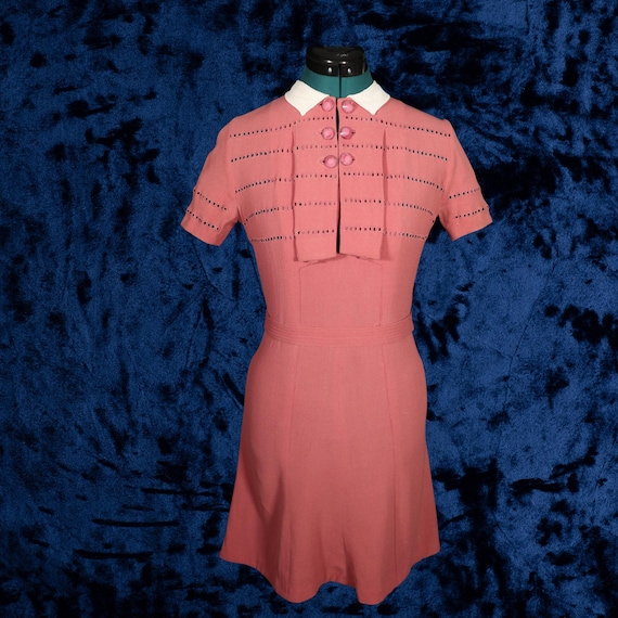 open lace back dress Ruched Hole Detail Waist Puff Sleeve Mini Dress – Riah Fashion