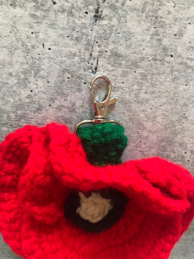 Key accessory Lanyards Amigurumi Pendant Bag Accessory Red and Gold Poppy Crochet Keychain Bags and Purse